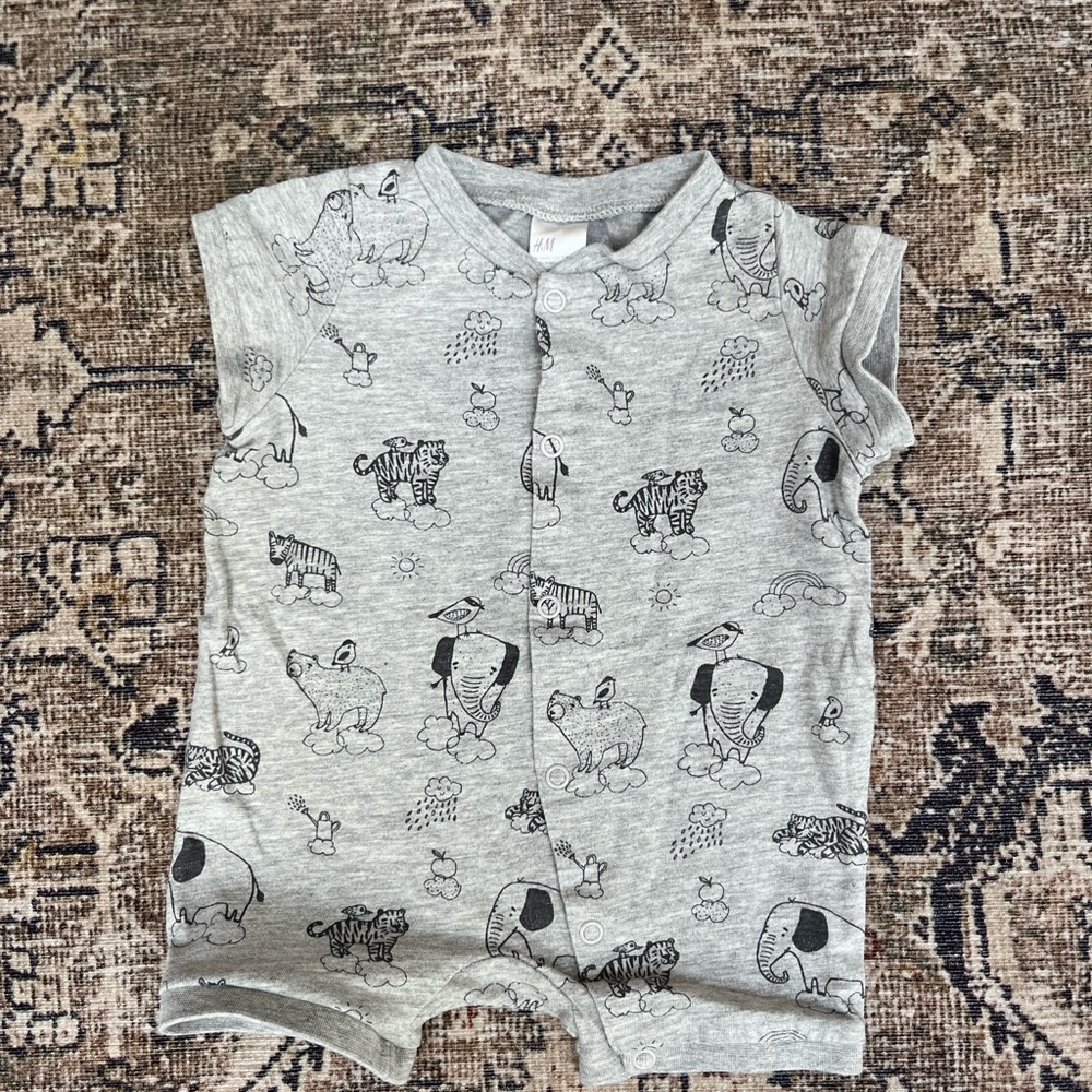 HM NWOT Baby Gray Animal Print Kids Romper